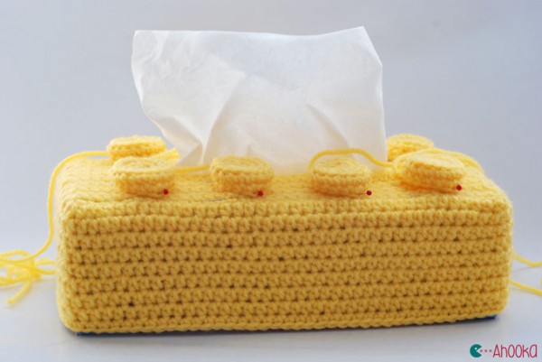 How to crochet a Lego brick tissue box cover [tutorial] | Ahookamigurumi